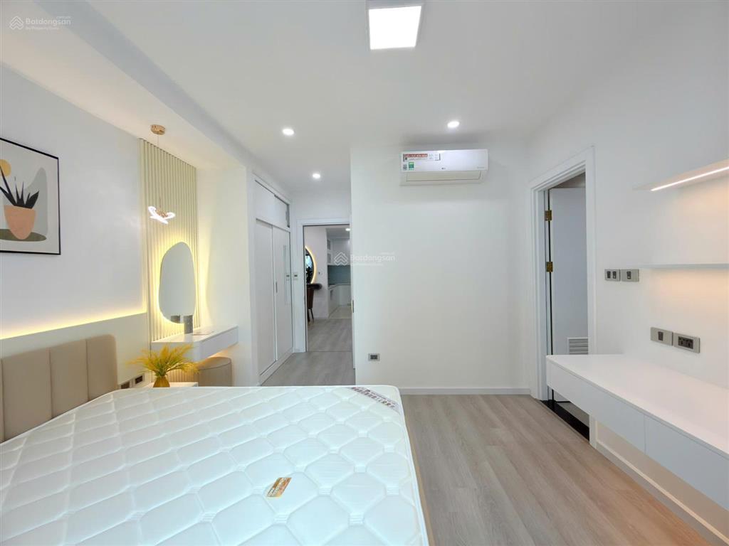 Nhà đẹp nội thất xịn  giá thật  căn góc 3 ngủ tầng trung đẹp goldmark city.  0339 993 ***