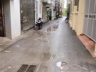 Bán nhà kim giang linh đàm mặt ngõ thông kinh doanh ô tô qua nhà lô góc . nở hậu