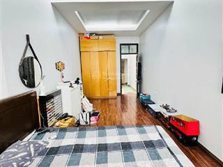 Ô tô đỗ cửa giải phóng hbt. 48m2 4 tầng 2 thoáng hơn chục tỷ