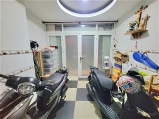Cách mạng tháng tám ngay công viên lê thị riêng  5 tầng đúc btct  chỉ 3 tỷ còn bớt.
