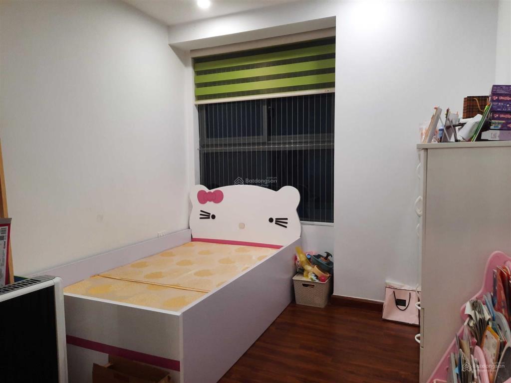 Bán chung cư 176 định công, hoàng mai 68m2, 2 phòng ngủ, 2 vệ sinh, nội thất 300 triệu, giá 6 tỷ 9