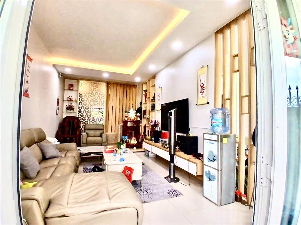 Hót! bán gấp biệt thự đẹp 7x16m, sổ riêng cá nhân, giá 9.99 tỷ, đường số kdc phú xuân htp nhà bè