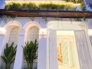 Định cư bán gấp nhà mới đẹp 3 tầng 5.5x15m, full nội thất, 8.58 tỷ, giáp phú mỹ hưng, tân phú,quận7