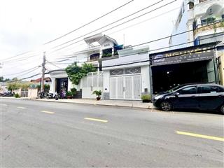 Bán gấp nhà 2 tầng 5x25m, giá 9.99 tỷ, mặt tiền đường kinh doanh dương cát lợi thị trấn nhà bè