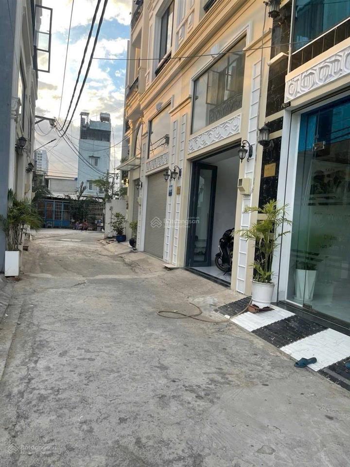 Kẹt tiền gấp đất thổ cư 5x10m, sổ riêng, giá 5.8 tỷ, hẻm xe hơi huỳnh tấn phát quận 7