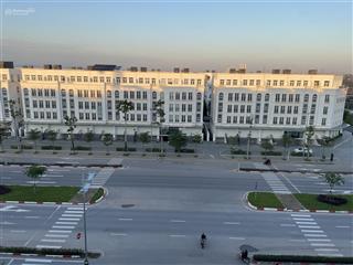 Bán suất ngoại giao đường 60m tây thăng long. 162m2. mt 8m. 60 tỷ (370tr/m2).  0979 913 ***