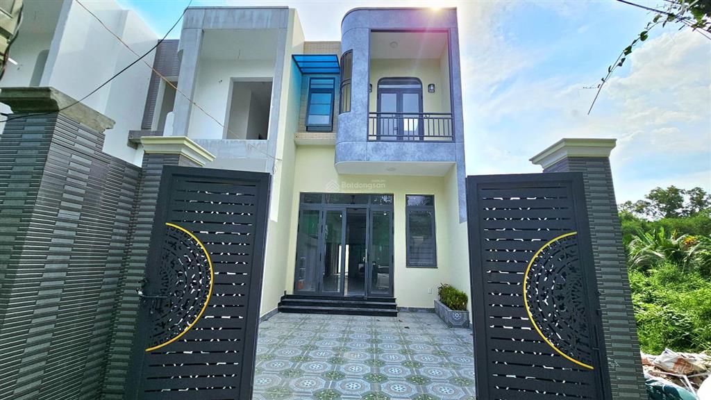 Bán nhà mặt tiền đx66 định hòa chỉ 3ty190 3 phòng ngủ