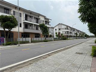 Bán shophouse view đẹp tại centa city, 8,25 tỷ, 120m2,  0987 866 ***