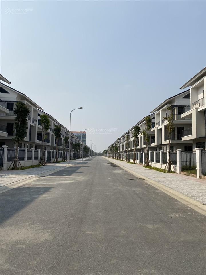 Bán biệt thự centa riverside, 12,3 tỷ, 180m2, hàng hiếm vsip, từ sơn, bắc ninh