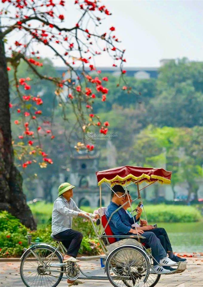 Cần bán nhà mặt phố lý nam đế, hoàn kiếm. dt 80m2 x 9t, mt 6m. vị trí đẹp nhất mặt phố, kd sầm uất