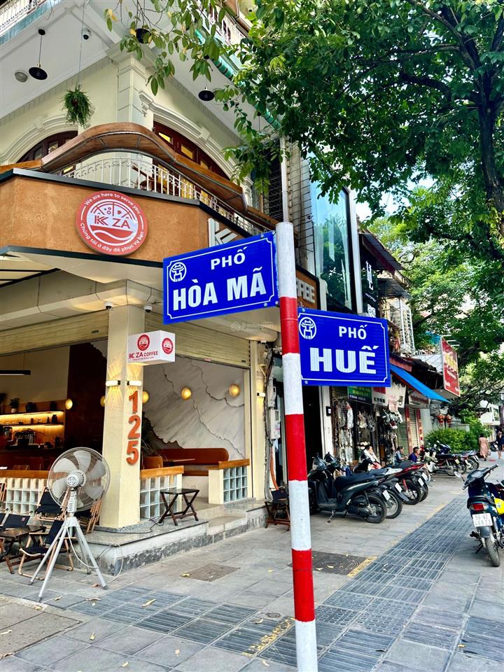 Cần bán nhà mặt phố hòa mã, quận hai bà trưng. dt 110m2 x 9t, mt 4,5m. vị trí rất đẹp, vỉa hè rộng
