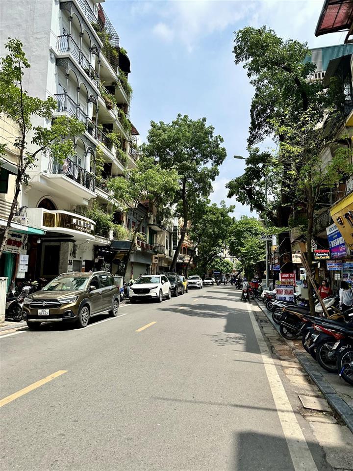 Cần bán nhà mặt phố đường thành, hoàn kiếm. dt sổ 45m2 x 8t, mt 5m. vị trí rất đẹp  gần hàng bông