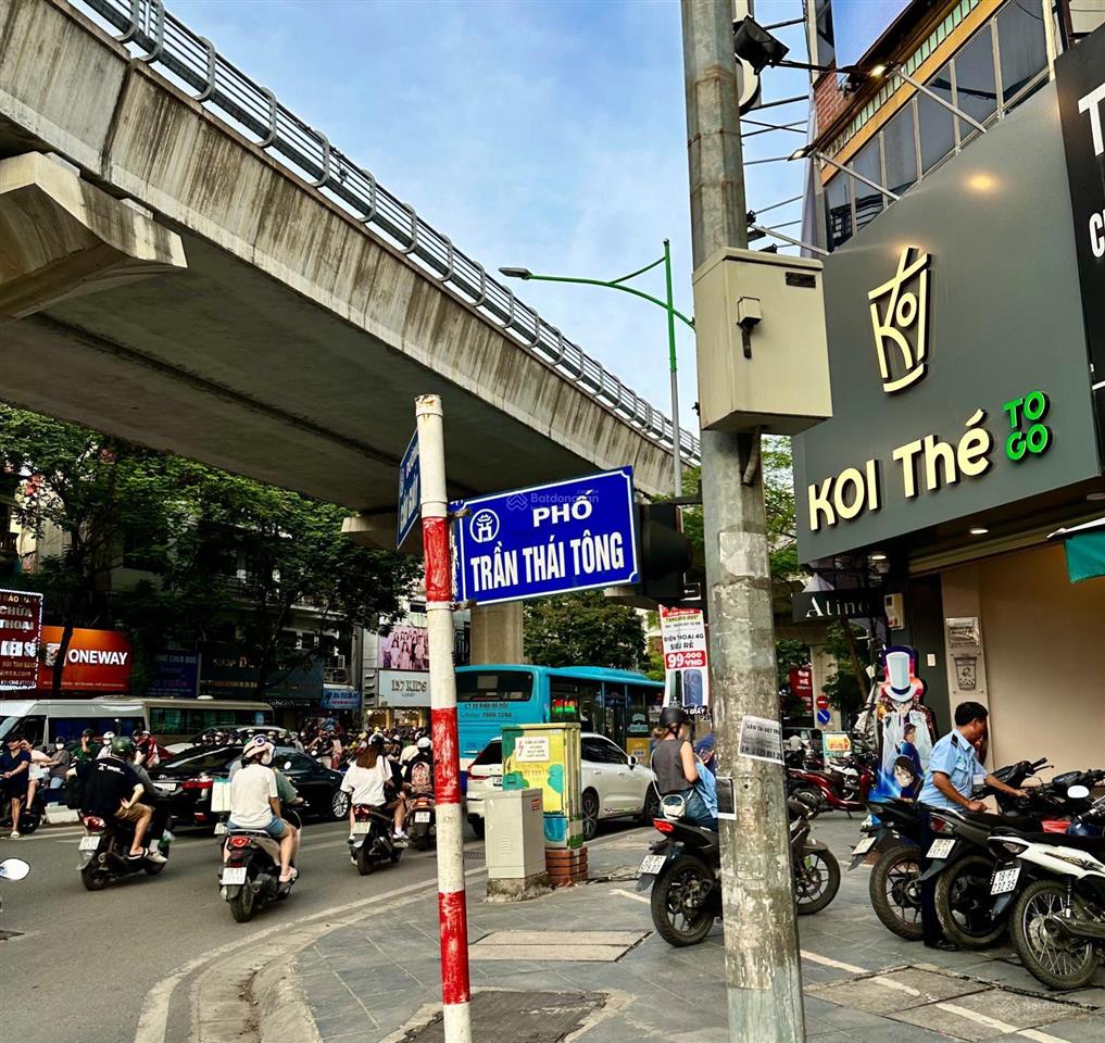 Cần bán nhà mặt phố trần thái tông, cầu giấy. dt sổ 100m2 x 8t, mt 6m. vị trí giữa phố  kd tốt