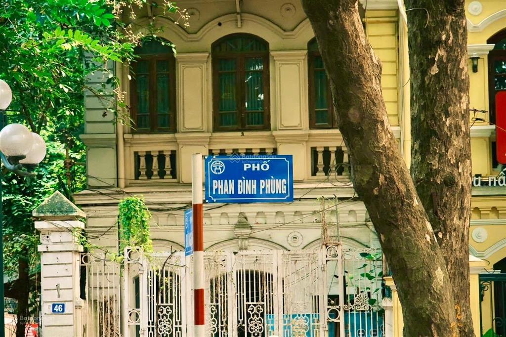 Cần bán nhà mặt phố phan đình phùng. dt 50m2 x 5t, mt 4,2m. vị trí đẹp, kd sầm uất, vỉa hè rộng 10m