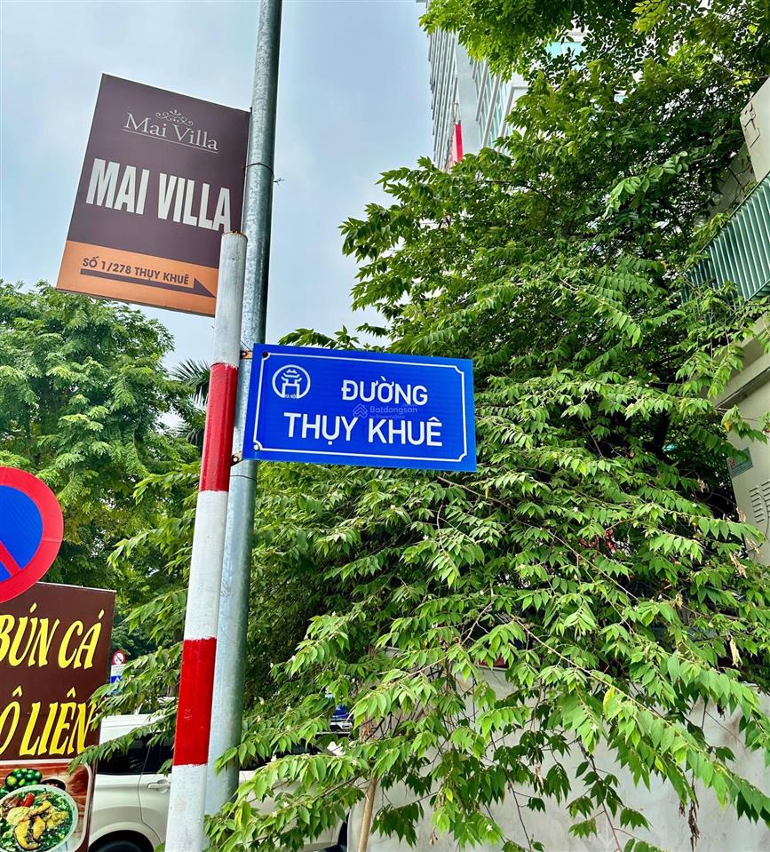 Cần bán nhà lô góc mặt phố thụy khuê, tây hồ. dt sổ 40m2 x 4t, mt 4,3m. vị trí rất đẹp, kd sầm uất