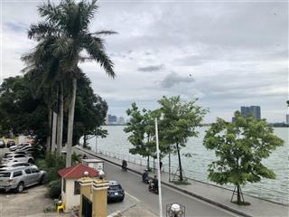 Cần bán nhà mặt phố trích sài, tây hồ. dt sổ đỏ 300m2 x mt 11,5m. vị trí đầu phố đẹp, vỉa hè rộng