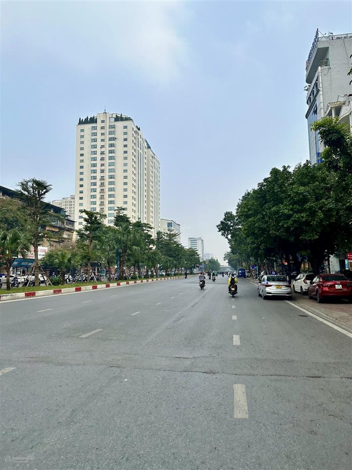 Cần bán tòa nhà lô góc mặt phố lạc long quân, q.tây hồ. dt sổ 450m2 x 12t, mt 15m. vị trí cực đẹp