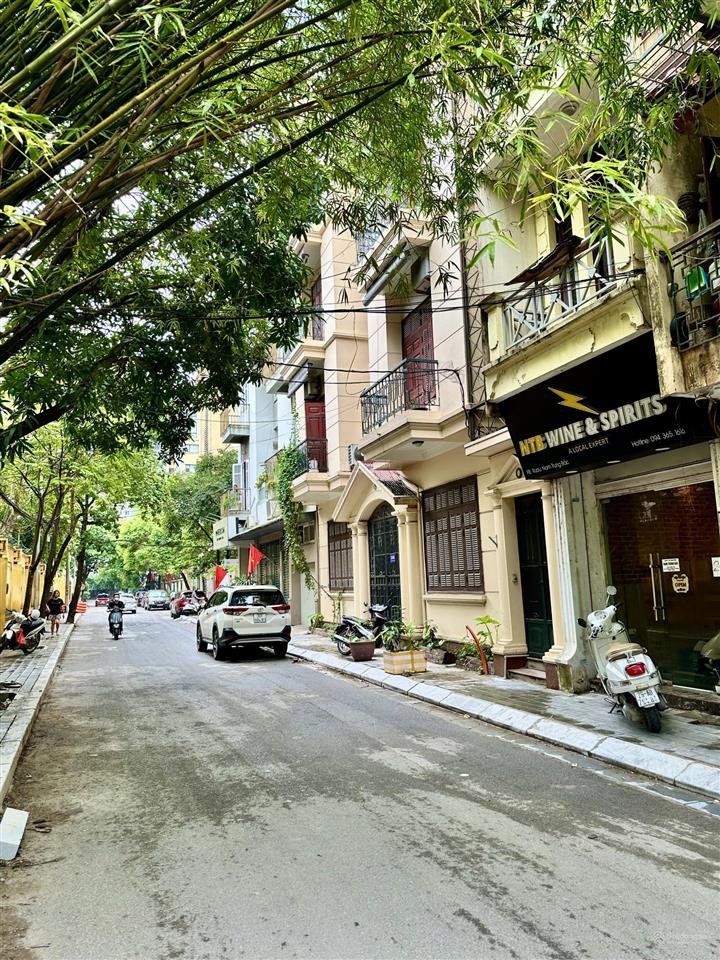 Cần bán nhà mặt ngõ to phố lý nam đế, hoàn kiếm. dt 80m2 x 5t, mt 6m. đường ôtô tránh  cách mp 50m