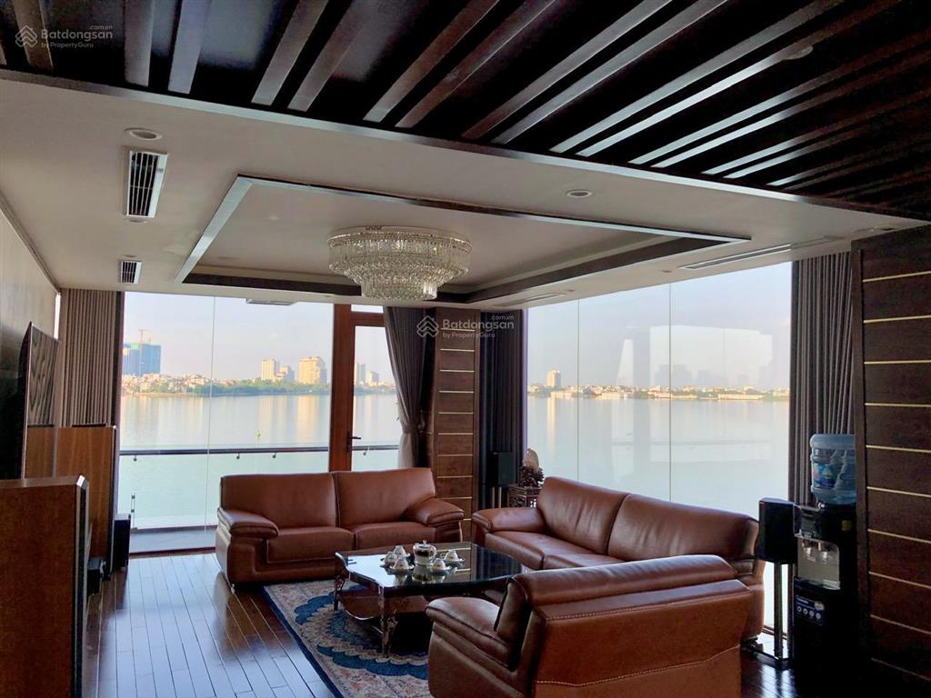 Cần bán nhà mặt phố trích sài, quận tây hồ. dt 155m2 x 5t, mt 7m.vị trí nhà đẹp, ôm trọn vẹn mặt hồ