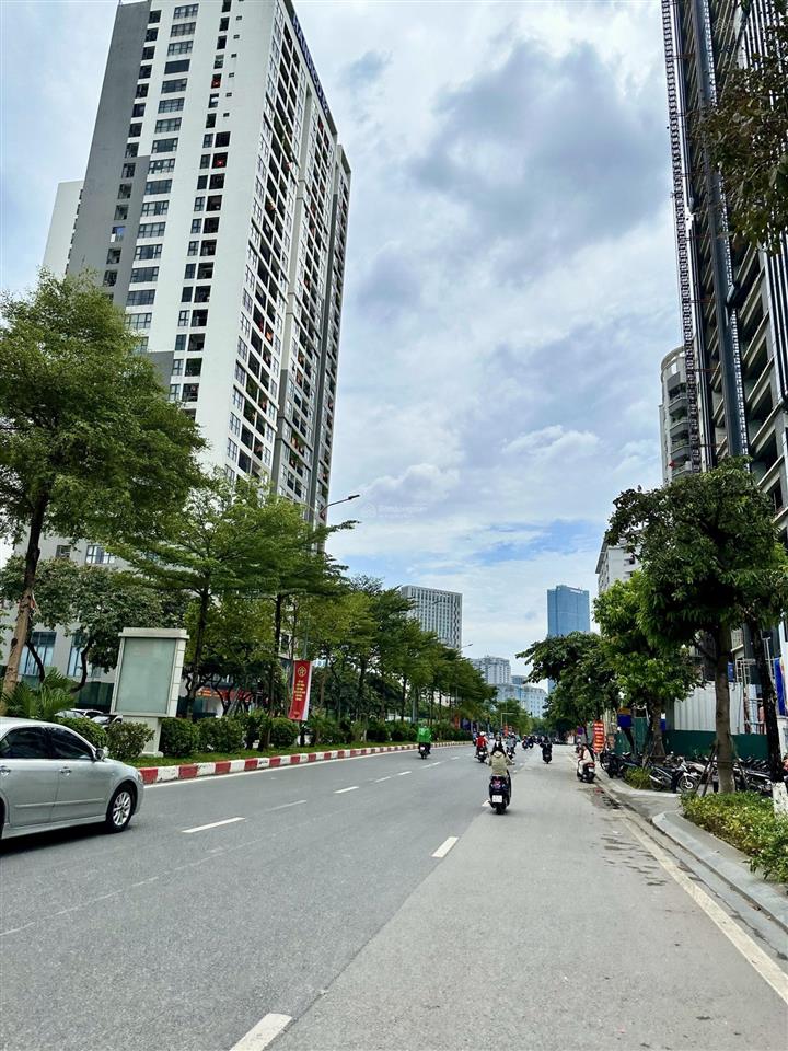 Cần bán nhà lô góc sổ đỏ lâu dài mặt phố lê đức thọ, quận nam từ liêm. dt 1550m2 x mt 60m. giá tốt