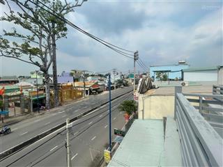 Mặt tiền đặng thúc vịnh  nhà 3 tầng  dt 123m2  ngay ngã tư quang trung  tô ký  chợ hóc môn.