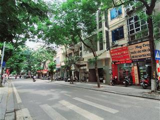 Bán nhà mới xây 6 tầng thang máy  cách phố đội cấn 10m  gần ngã 3 giang văn minh  0966 341 ***