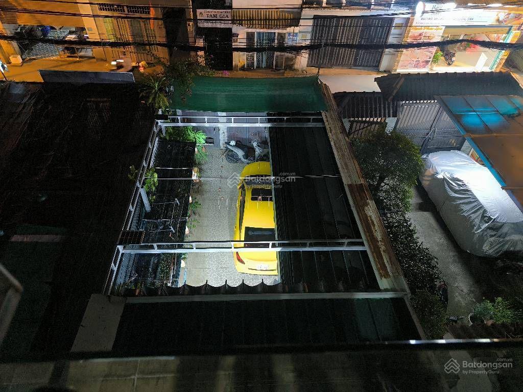 Bán nhà 3 tầng, mt đường số 20, gigamall, hiệp bình chánh, vị trí hiếm, giảm 2.4 tỷ còn 21.6 tỷ