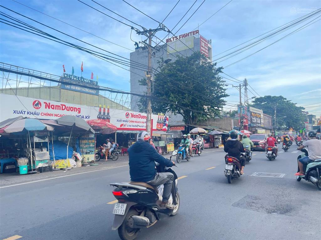 Bán đất ngay đỗ xuân hợp  ngã tư bình thái  chợ phước long b, hẻm xe hơi, đường thông tứ phía