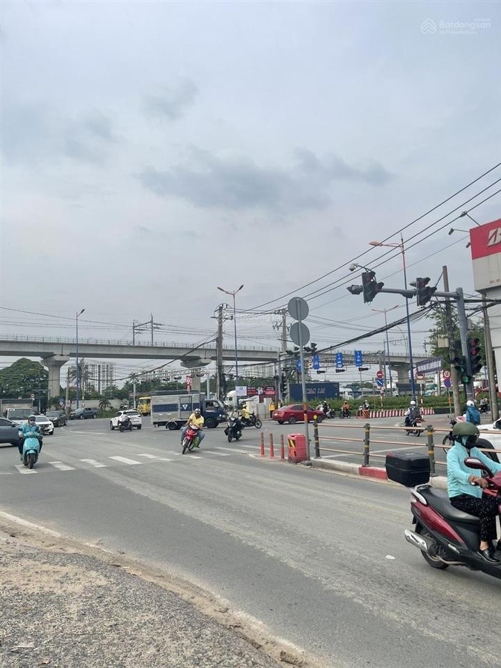 Bán đất ngay đỗ xuân hợp  ngã tư bình thái  chợ phước long b, hẻm xe hơi, đường thông tứ phía