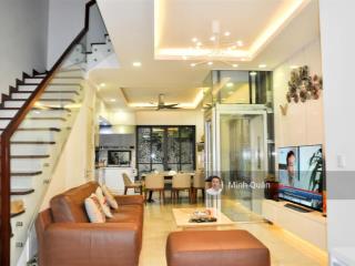 Bán căn góc vinhomes  diện tích 154m², giá 3x tỷ, căn góc 2 mặt thoáng