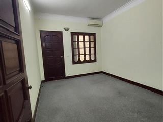Chính chủ cho thuê nhà riêng khu phân lô trung yên, trung hòa.diện tích 45m2 x 5 tầng