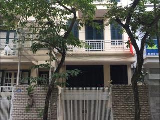 Cho thuê nhà riêng phố linh lang, đào tấn. diện tích 100m2 xây 5 tầng.  0866 696 ***