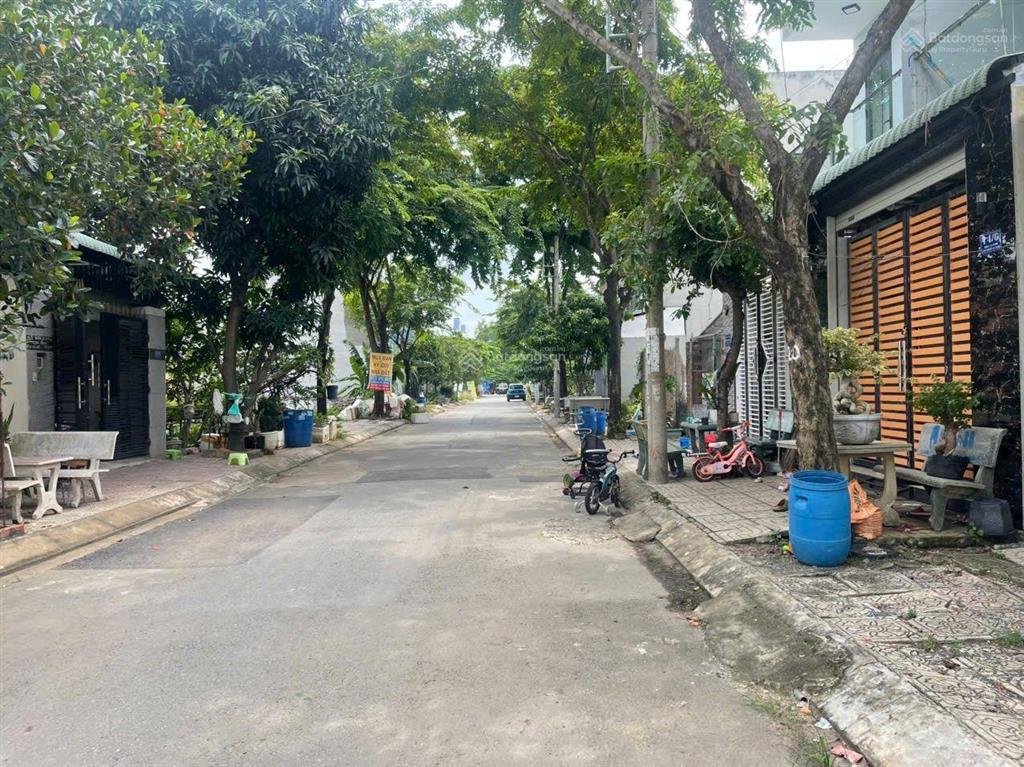 Bán lô đất góc 2mt trục chính kdc việt nhân đường số 1  p. long trường  tp hồ chí minh