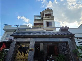Biệt thự đẳng cấp ngay khu trung tâm hành chính nhà bè