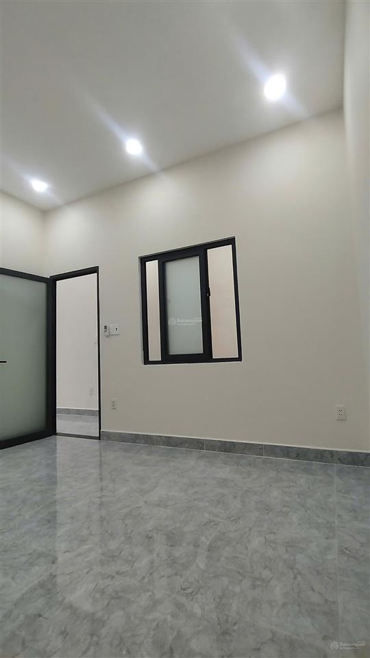 Nhà đẹp long thới 5x20m hẻm ô tô giá chỉ 4.1 tỷ