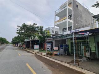 Bán gấp 2 nền đất thổ cư khu dân cư long hậu 1, gần chợ long hậu