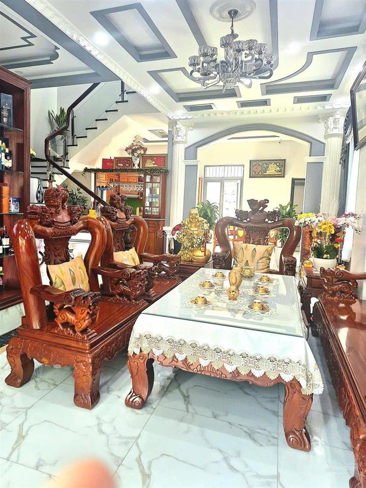 Biệt thự 10x20m 1 trệt 2 lầu ngay kdc đại phúc, bình chánh  19 tỷ