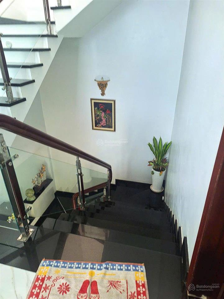 Biệt thự 10x20m 1 trệt 2 lầu ngay kdc đại phúc, bình chánh  19 tỷ