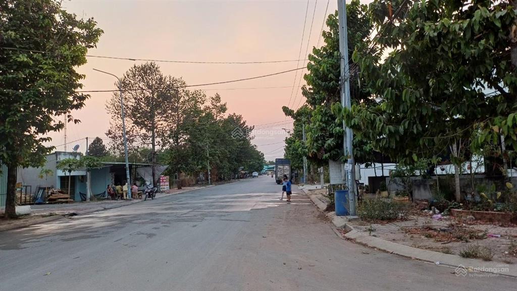 Bán đất thổ cư 2 mặt tiền, xây dựng tự do. gần ngã tư miếu ông cù