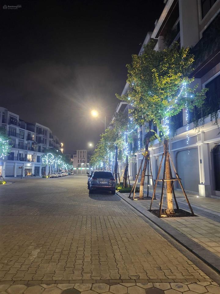 Bán căn shophouse 75m2 mặt công viên siêu đẹp