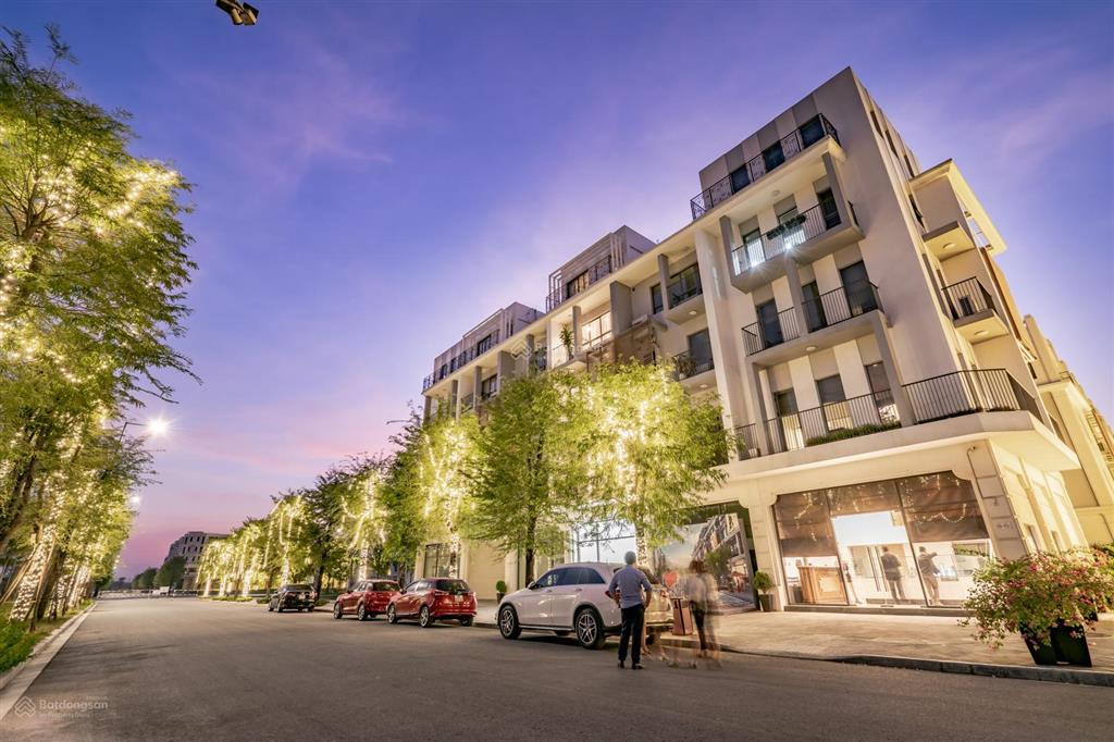 Chính chủ bán căn shophouse 99m2 xây dựng 5 tầng