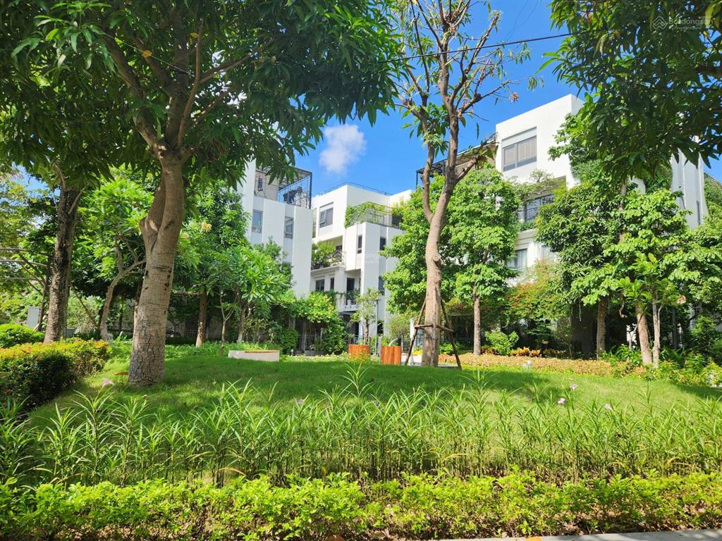 Bán căn biệt thự góc 200m2 đẹp nhất phân khu