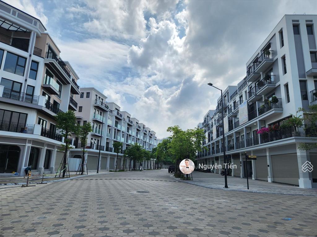 Bán căn shophouse tổng thống 240m2 to đẹp nhất dự án