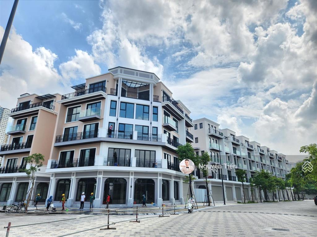 Bán căn shophouse tổng thống 240m2 to đẹp nhất dự án
