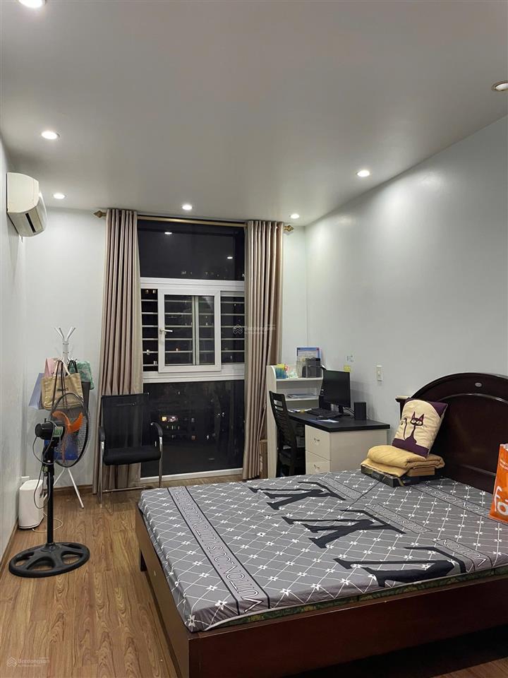 Chính chủ gửi bán căn hộ usilk city, diện tích 94m2, tầng trung 1x, bc đông nam, cần bán gấp 6,35tỉ