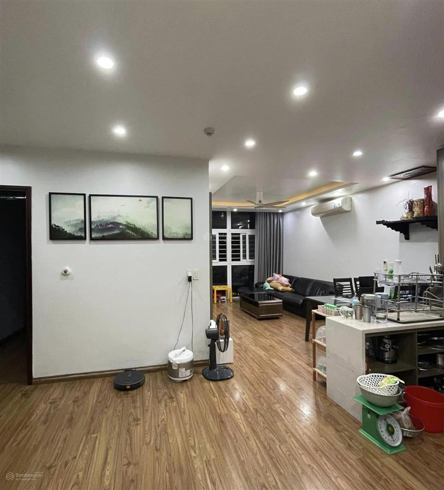 Chính chủ gửi bán căn hộ usilk city, diện tích 94m2, tầng trung 1x, bc đông nam, cần bán gấp 6,35tỉ