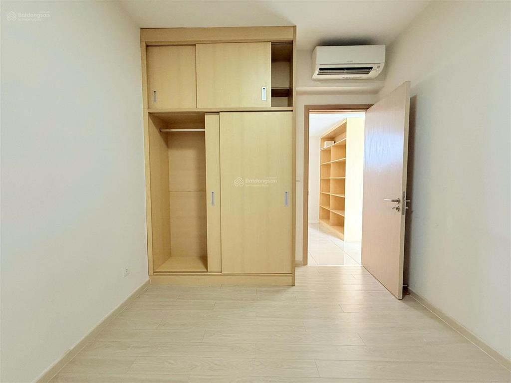 Cho thuê căn hộ 3pn palm heights căn góc, nội thất cơ bản, view không chắn