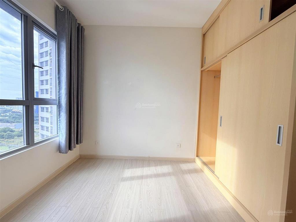 Cho thuê căn hộ 3pn palm heights căn góc, nội thất cơ bản, view không chắn