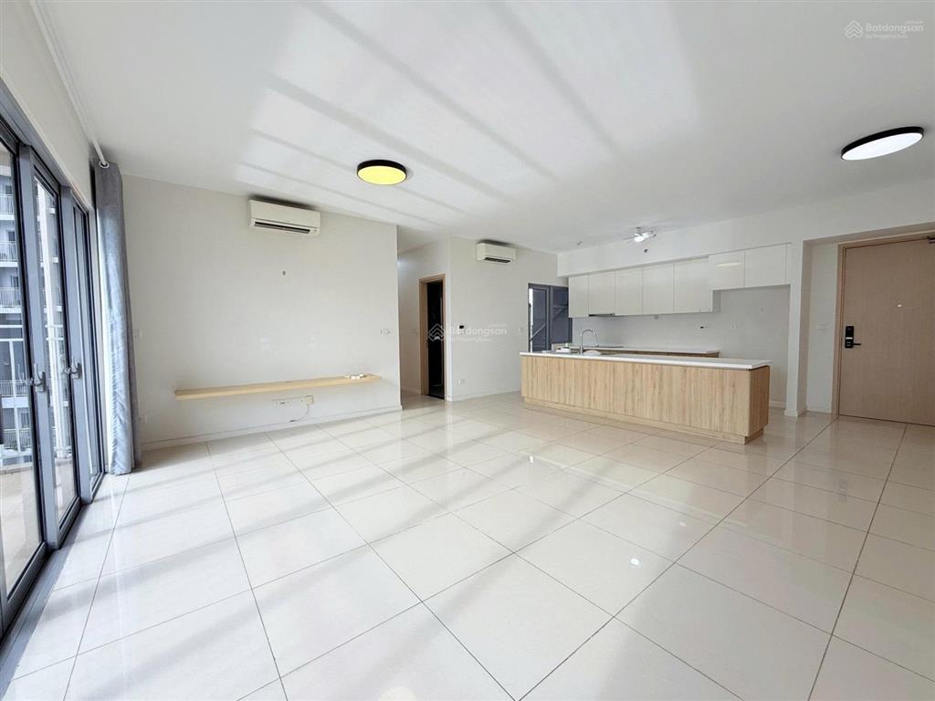 Cho thuê căn hộ 3pn palm heights căn góc, nội thất cơ bản, view không chắn