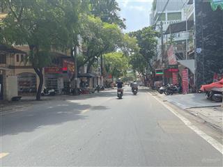 Bán nhà riêng tuyệt đẹp oto tránh lô góc,hoàng văn thái,vị trí tuyệt đẹp,gần ngã 3 lê trọng tấn